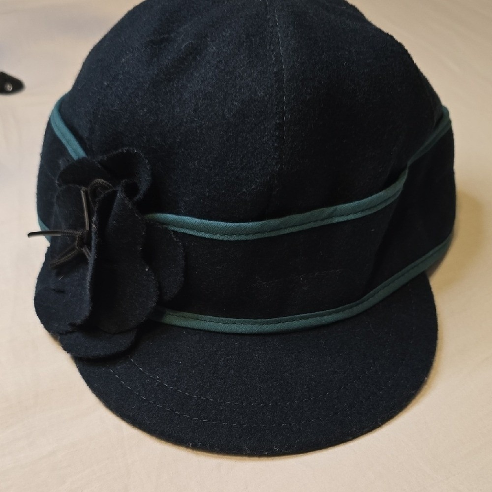 Stormy Kromer Ida Kromer Cap Black Wool Teal Trim Flower Detail Size 7 Hat USA